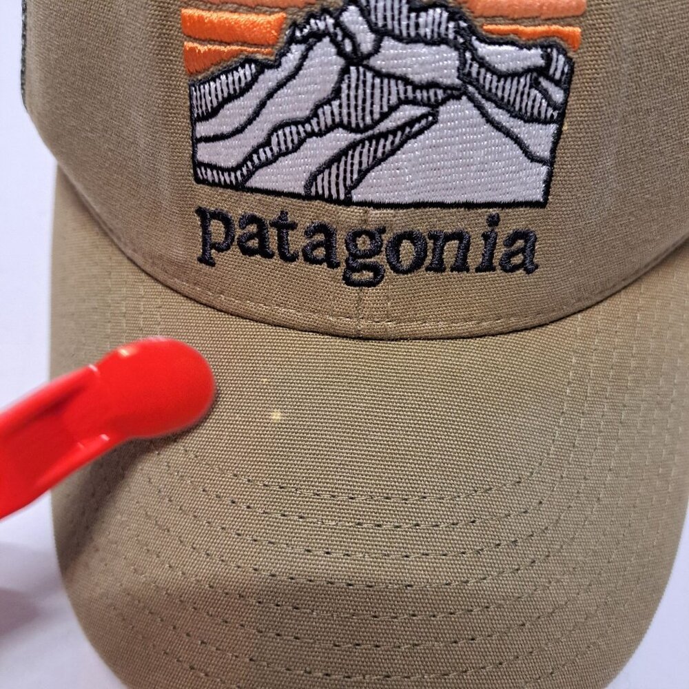 Patagonia Trucker Hat Snapback Cap Tan/Gray Mesh Adjust Embroidered Logo - Picture 11 of 12